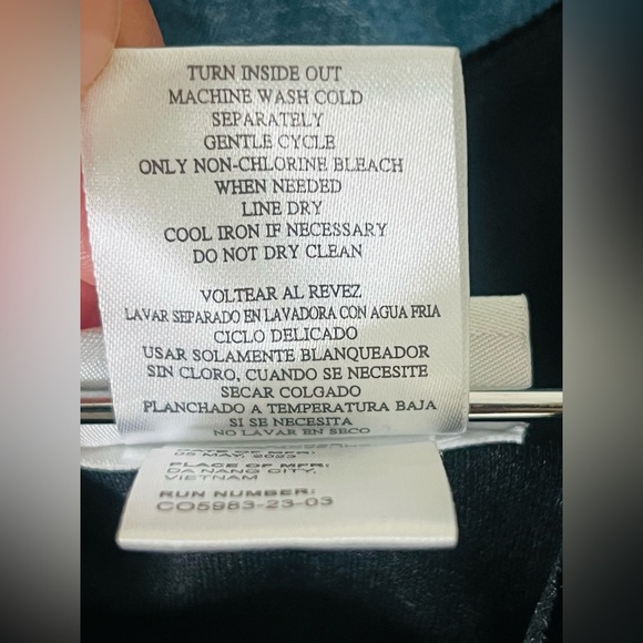 Jonathan Michelle dress size 12
17” across chest pit to pit loose on the waist - Picture 10 of 14